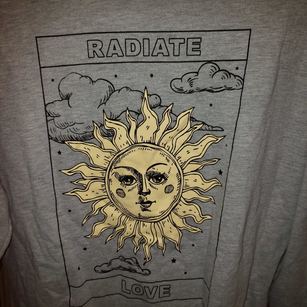 Radiate Love XXL 2XL Long Sleeve Graphic Yellow Sun Sweatshirt Gray Grey - Picture 2 of 5